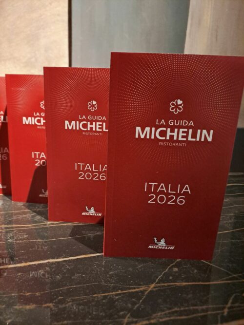 “Guida rossa Michelin”.